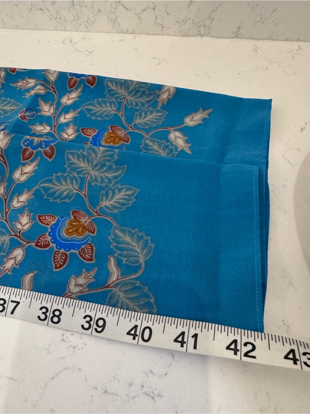 BATIK - Picture 2 of 5